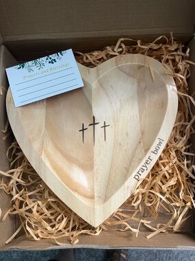 🆕 Heart Shaped Wooden Prayer Bowl with Cards